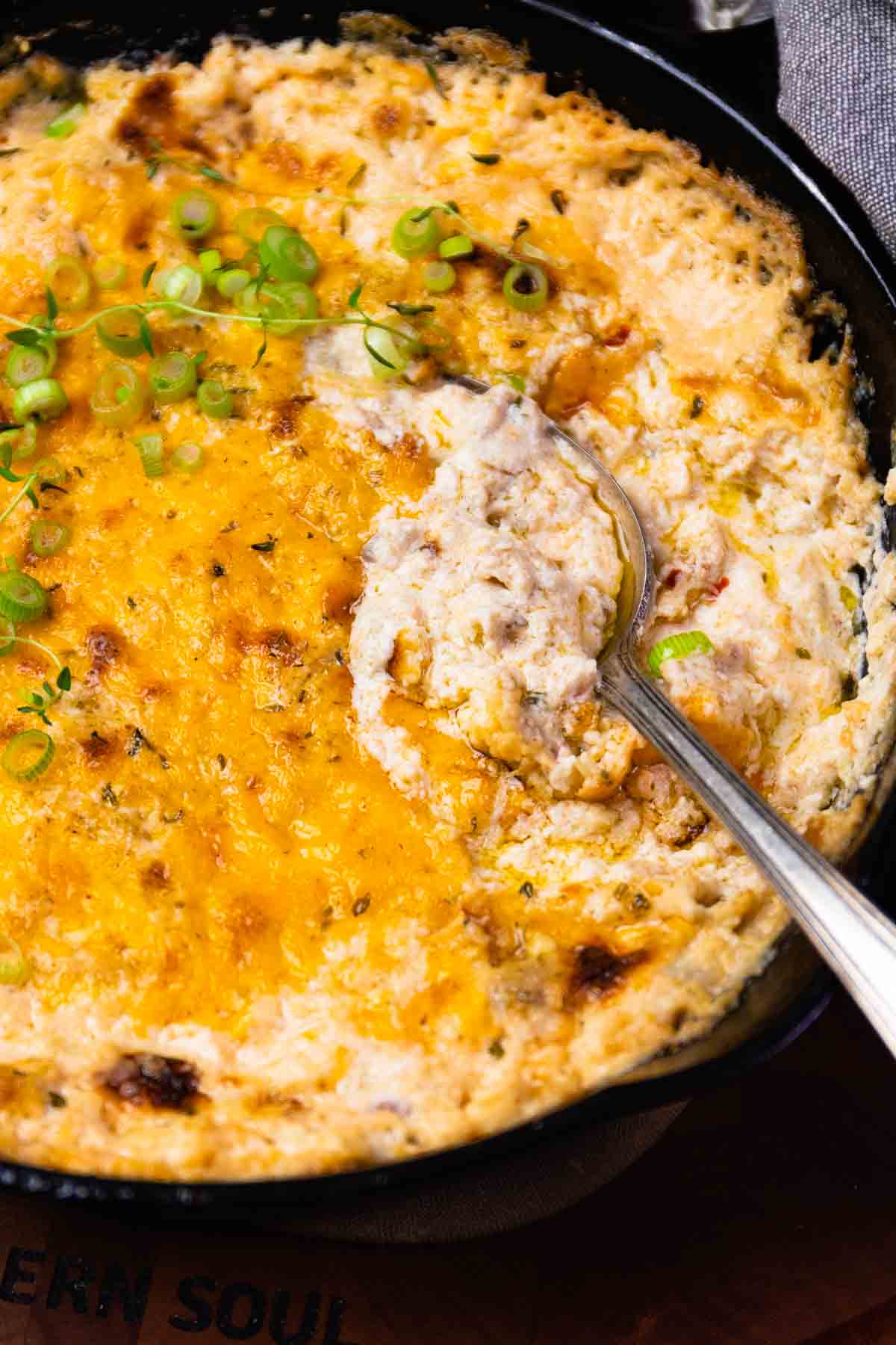 Easy Hot Crab Dip: Perfect for Parties & Potlucks